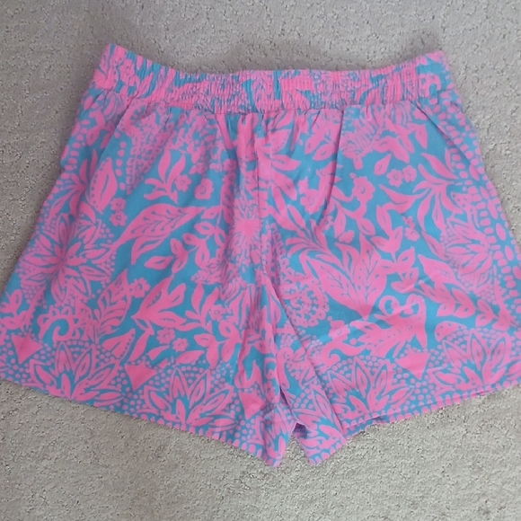 Lilly PulitzerShorts - Picture 3 of 12